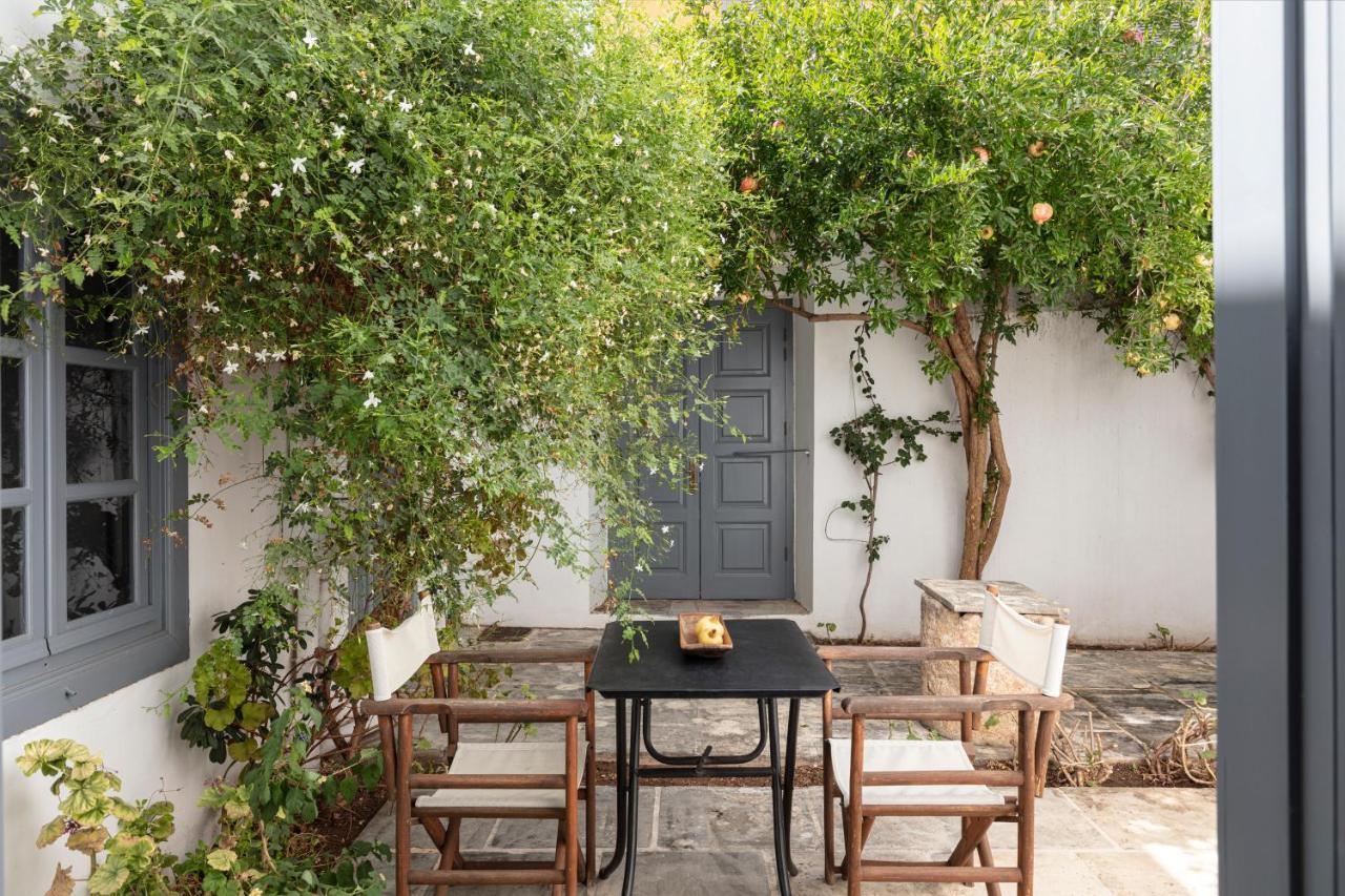 Bratsera Boutique Hotel Hydra  Exteriör bild